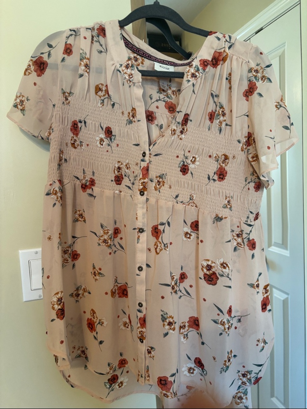 Knox Rose Blush Floral Button-Front Short Sleeve Blouse